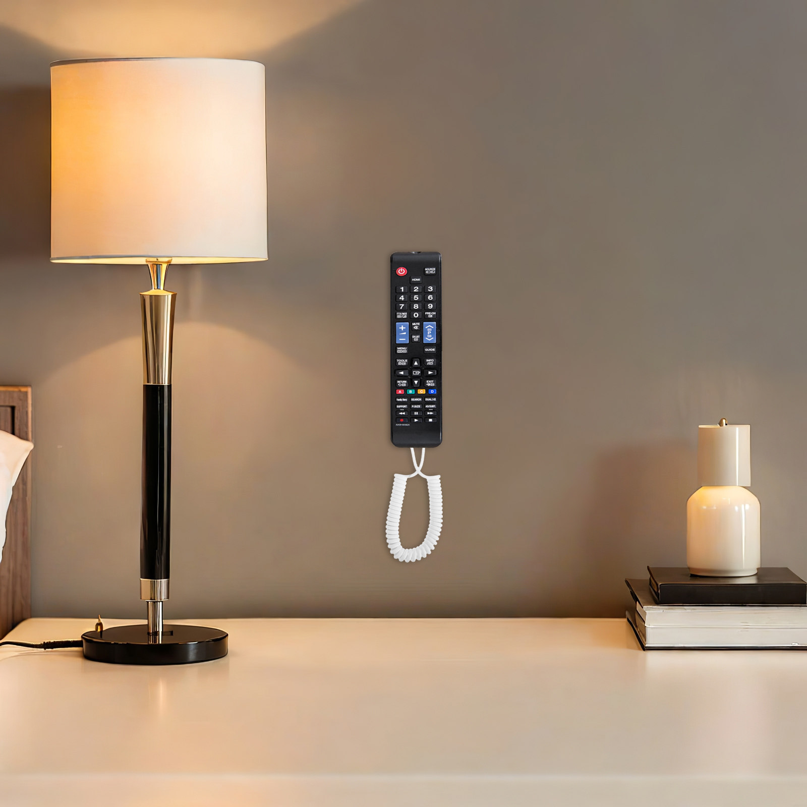 4 個の紛失防止リモコンホルダーユニバーサルポータブルリモコ - Home Improvement Hardware のレビューと価格